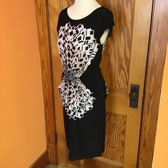 3 for 20 $ bundle BCBGMaxAzria Black and White Geometric Print Dress - Picture 10 of 13